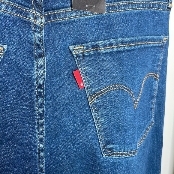 Levi’s | 724 High-rise Straight Leg Jeans 27x32 - Picture 9 of 12